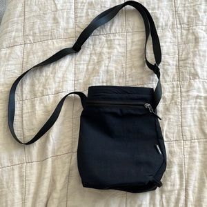 Lululemon Water Bottle Crossbody Bag
